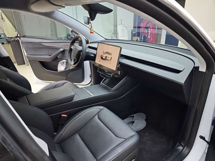 Фото 7 - Tesla Model Y