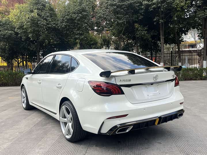 Фото 9 - MG Motor 6