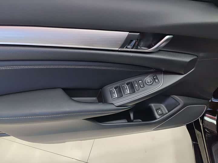 Фото 6 - Honda Inspire