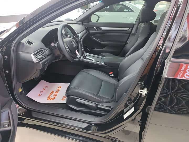 Фото 7 - Honda Inspire