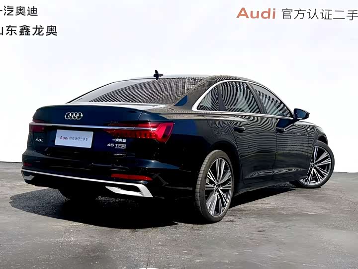 Фото 6 - Audi A6L