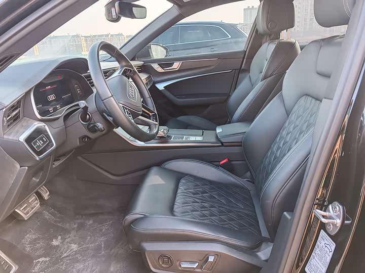 Фото 7 - Audi A6L