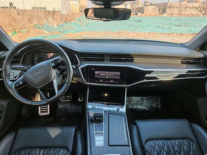 Фото 9 - Audi A6L
