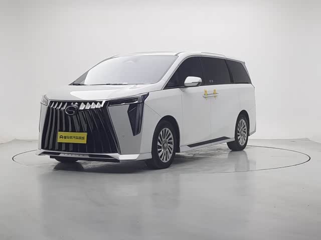 Фото 1 - GAC Trumpchi M8