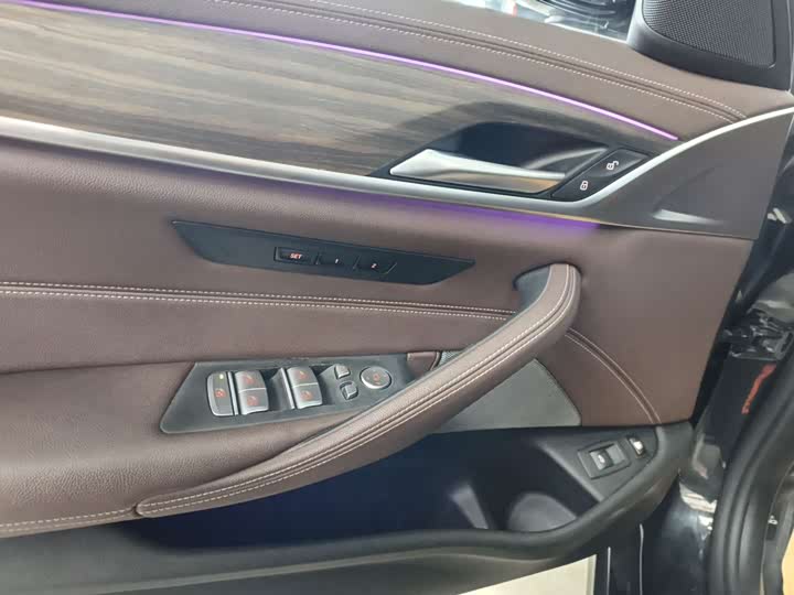 Фото 8 - BMW 5 Series Hybrid