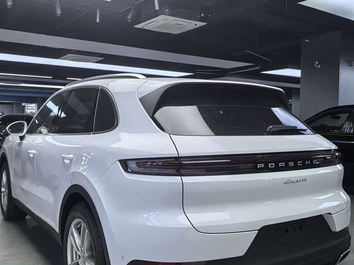 Фото 8 - Porsche Cayenne