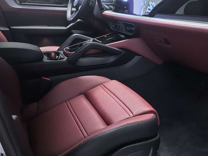 Фото 9 - Porsche Cayenne