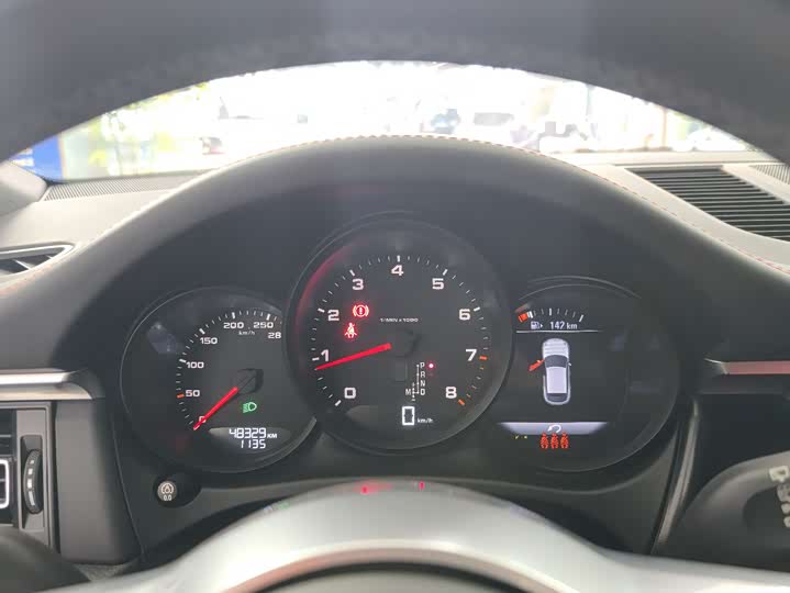 Фото 8 - Porsche Macan