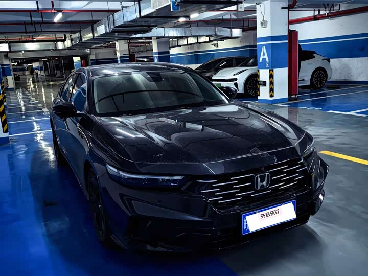 Фото 3 - Honda Accord