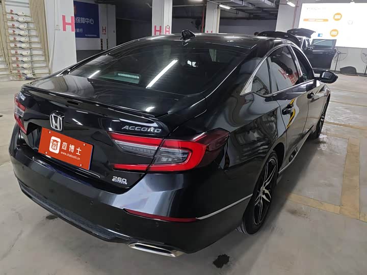 Фото 2 - Honda Accord