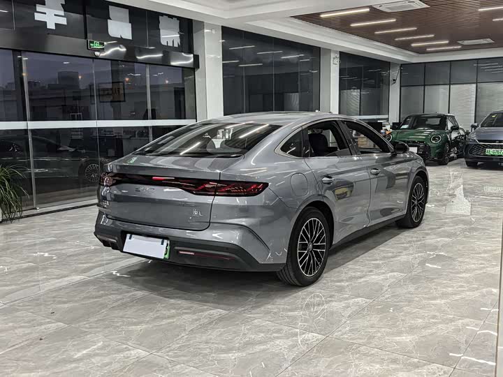 Фото 4 - BYD Qin L