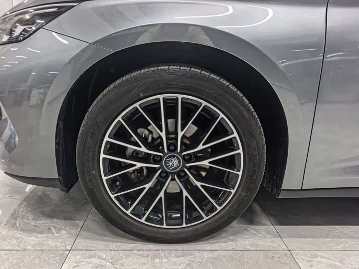 Фото 9 - BYD Qin L