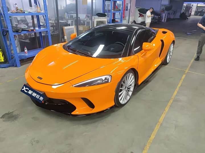 Фото 2 - McLaren GT