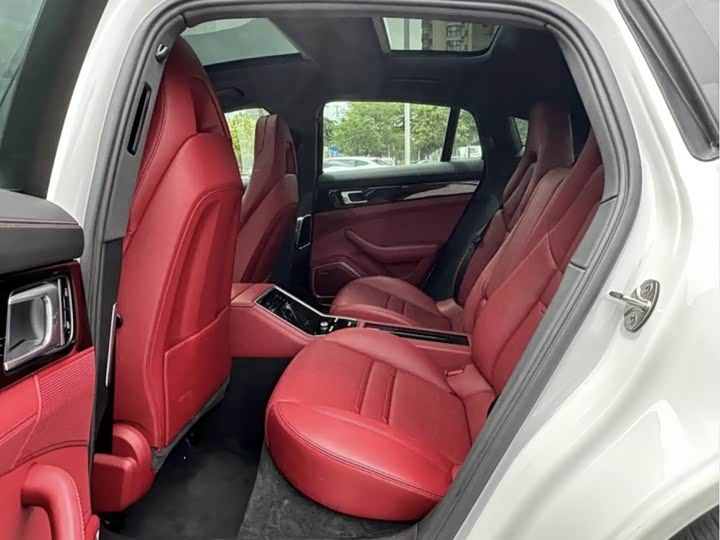 Фото 8 - Porsche Panamera