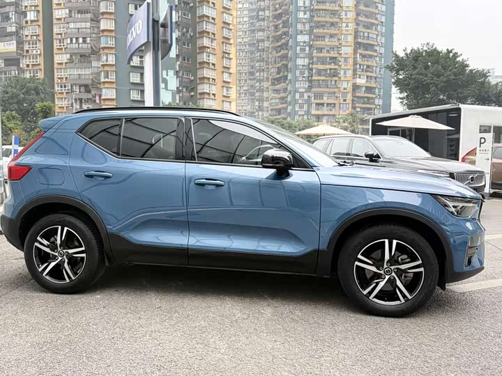 Photo 4 - Volvo XC40