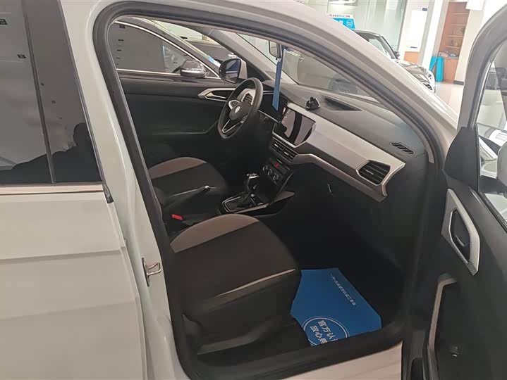 Фото 8 - Volkswagen Tacqua