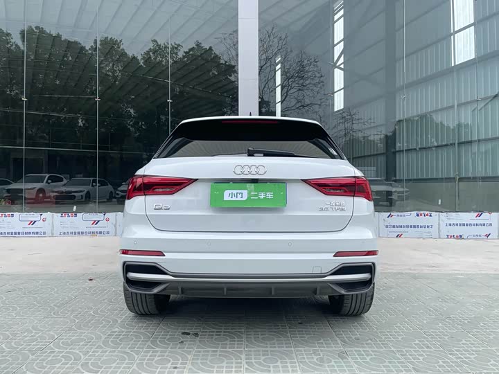 Фото 4 - Audi Q3