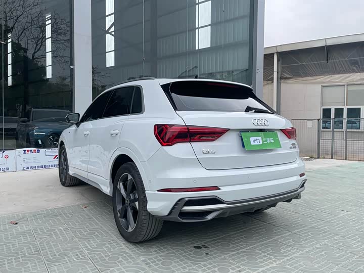 Фото 6 - Audi Q3