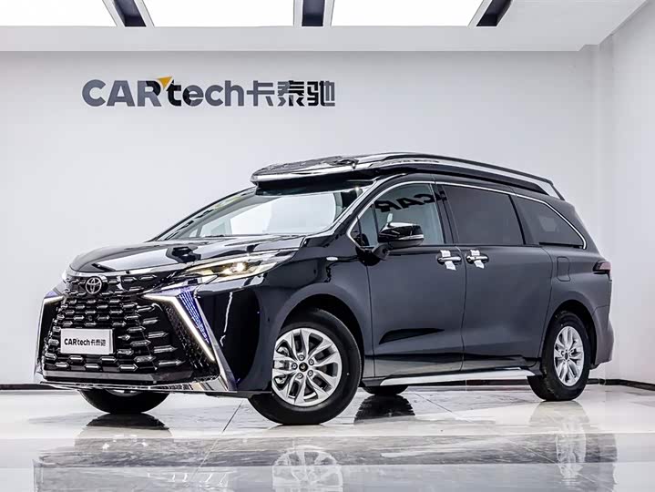 Фото 1 - Toyota Granvia