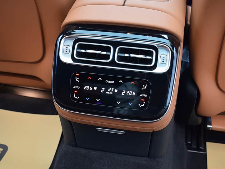 Фото 8 - Mercedes-Benz S-Class