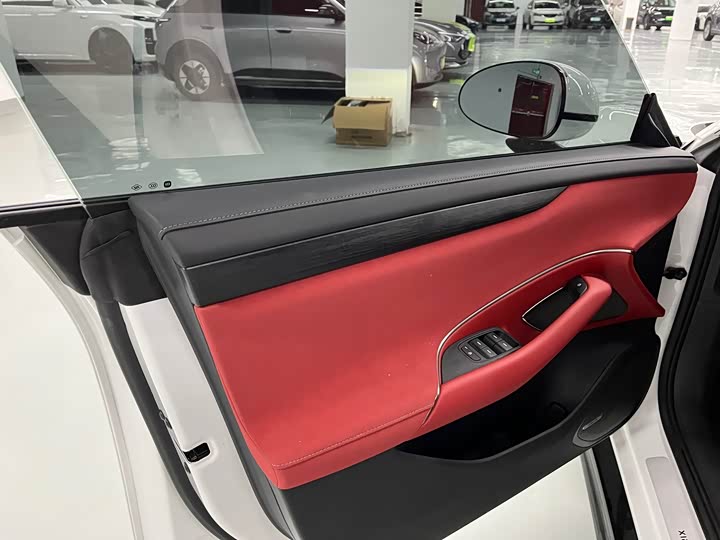 Фото 6 - Xiaomi SU7