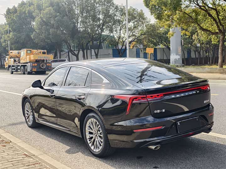 Фото 5 - Bestune B70