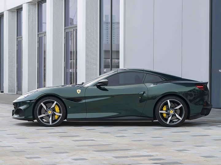 Фото 2 - Ferrari Portofino