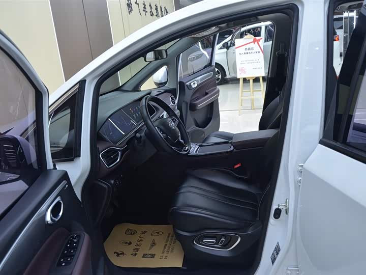 Фото 4 - GAC Trumpchi M6