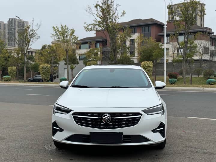 Фото 2 - Buick Regal