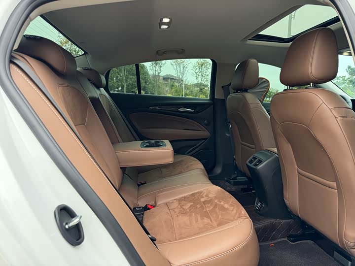 Фото 6 - Buick Regal