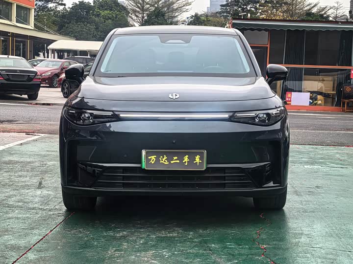 Фото 2 - Leapmotor C10