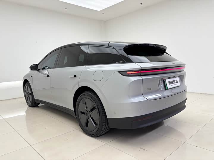 Фото 6 - LiXiang i6