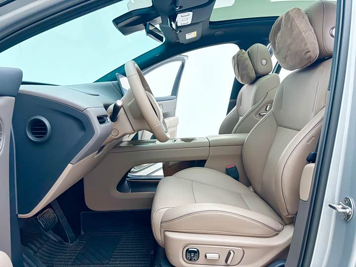 Фото 7 - LiXiang i6