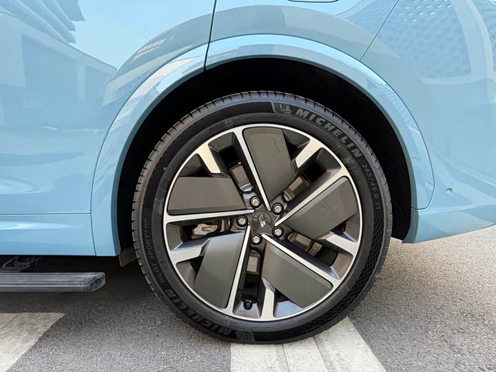 Фото 9 - LiXiang L7