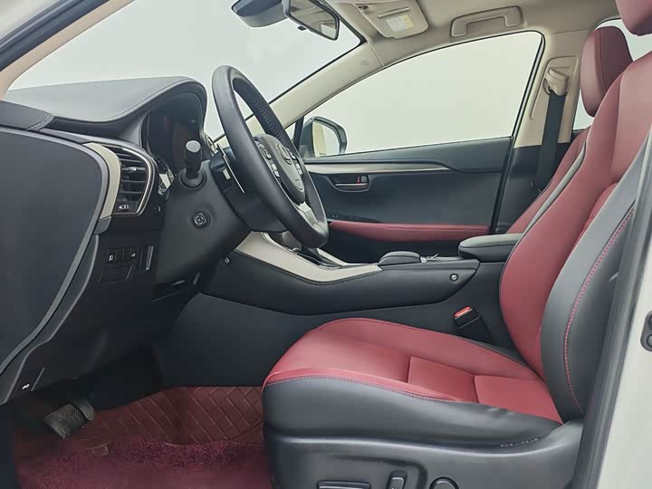 Фото 7 - Lexus NX