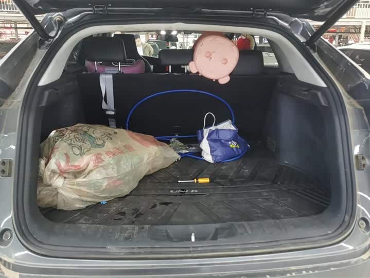 Фото 4 - Changan UNI-K Hybrid