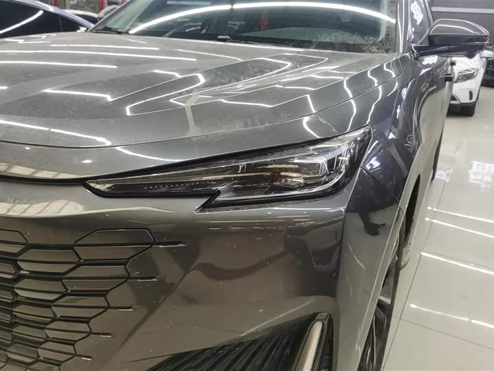 Фото 5 - Changan UNI-K Hybrid