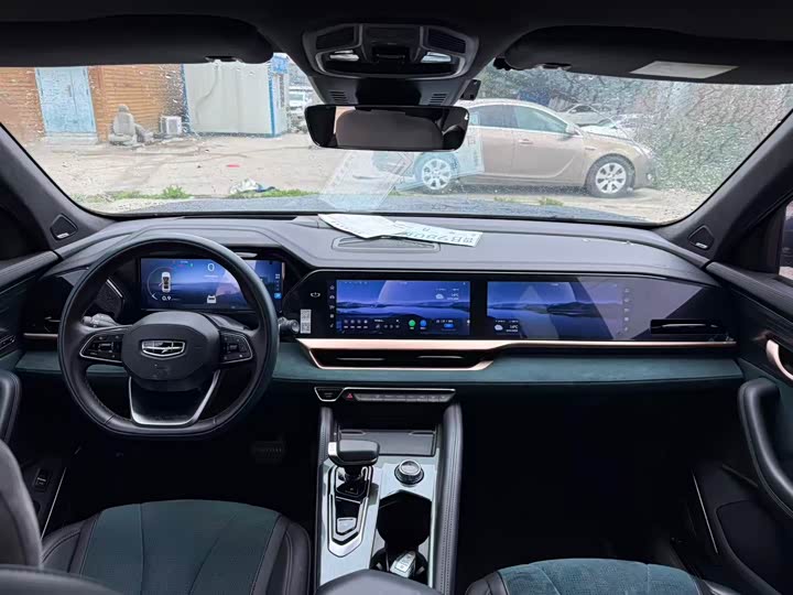 Фото 6 - Geely Monjaro