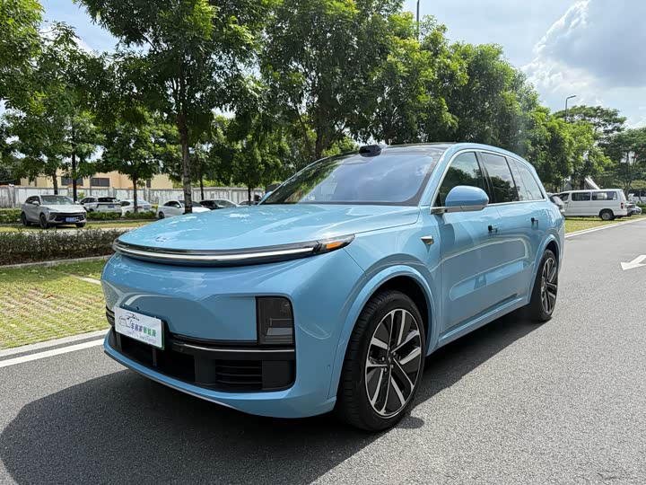 Фото 1 - LiXiang L8