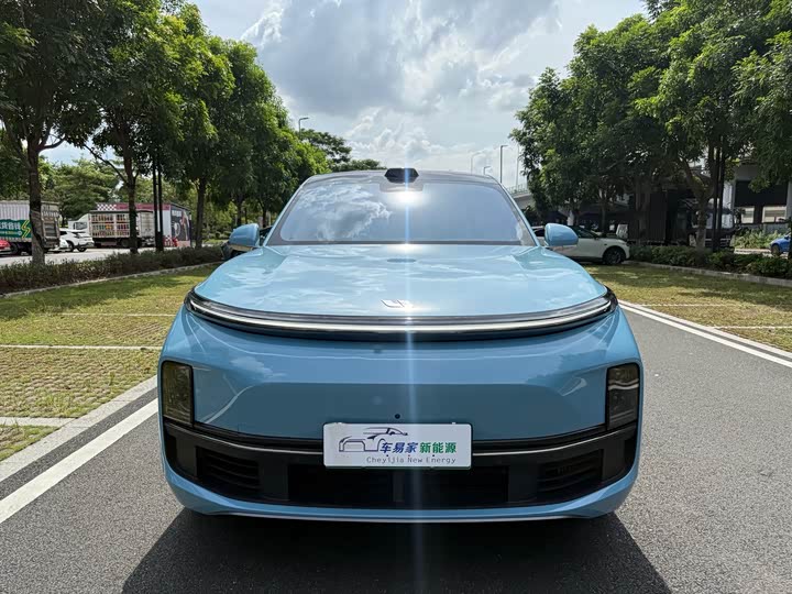 Фото 2 - LiXiang L8