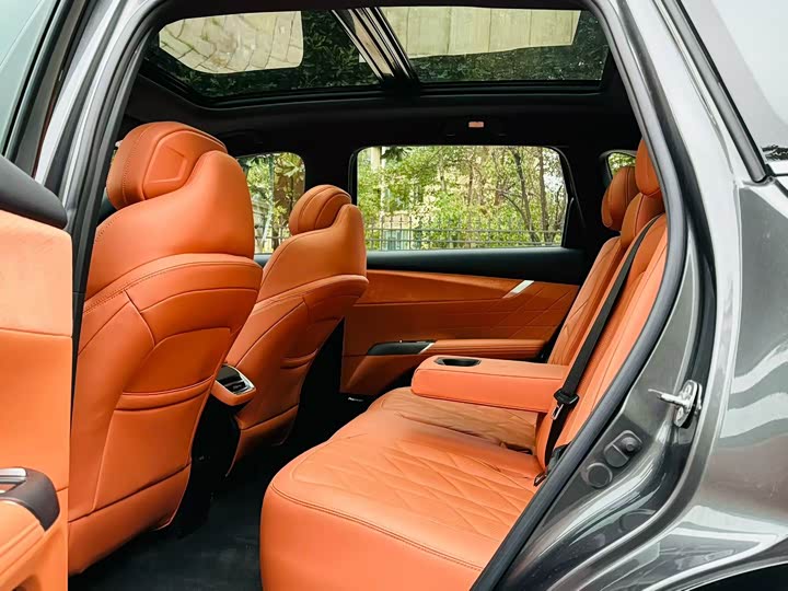 Фото 8 - Changan CS75 Plus