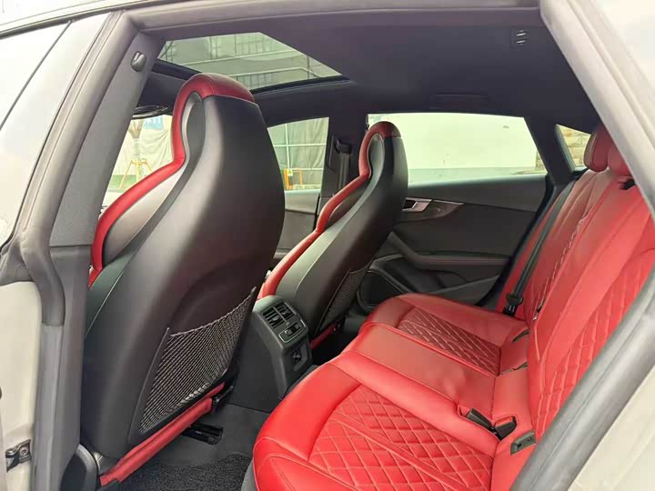 Фото 8 - Audi S5