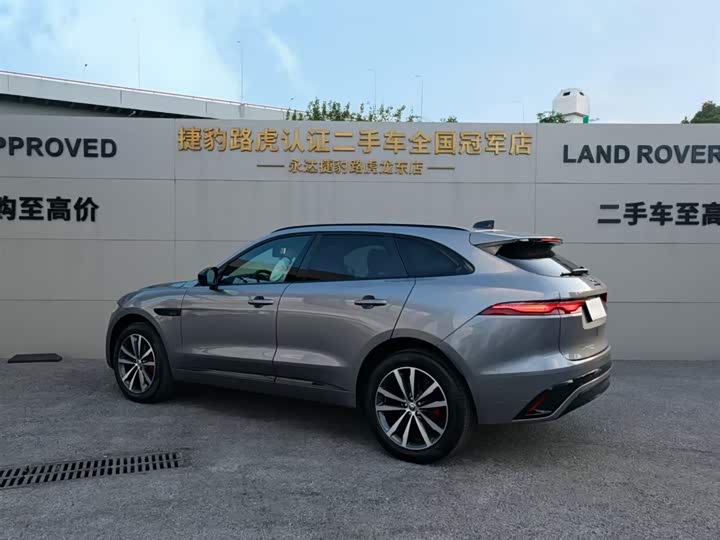 Фото 4 - Jaguar F-Pace