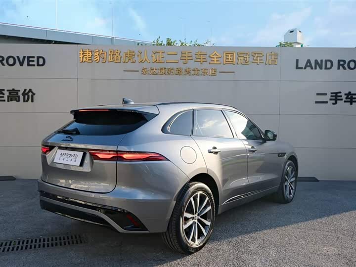 Фото 6 - Jaguar F-Pace