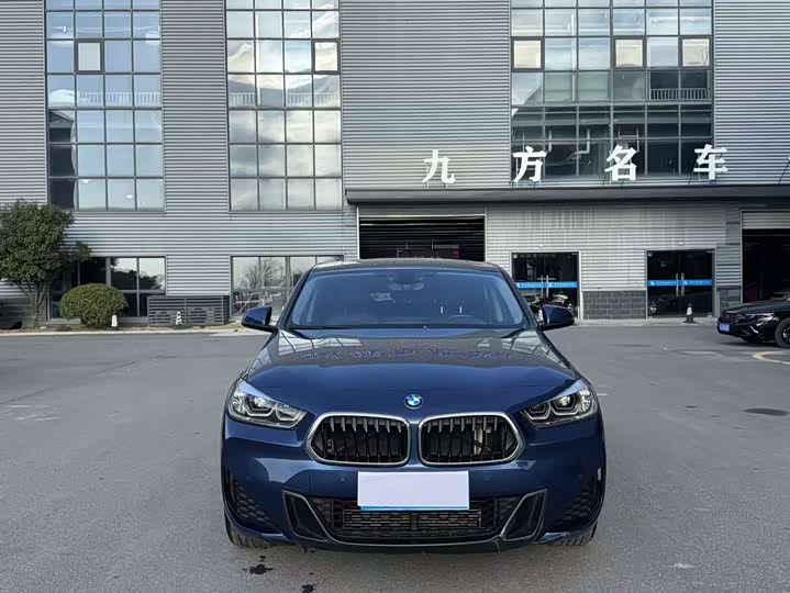 Фото 2 - BMW X2