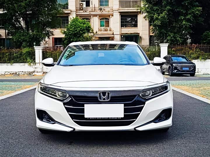 Фото 2 - Honda Accord