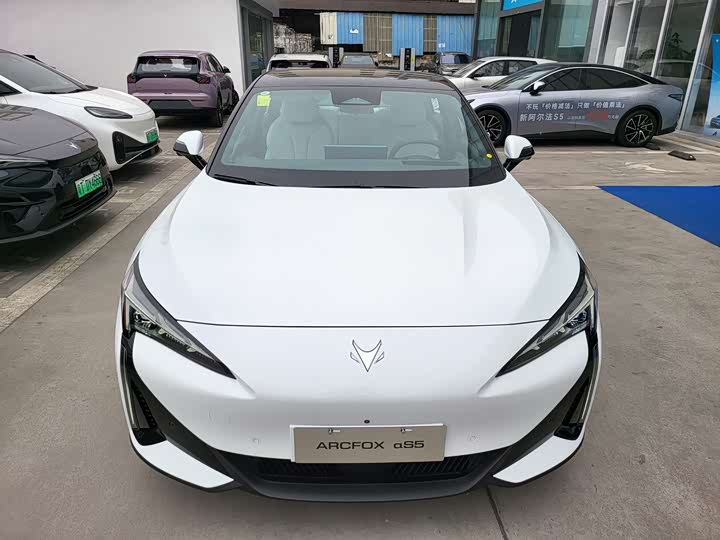 Фото 2 - BAIC Arcfox Alpha S5