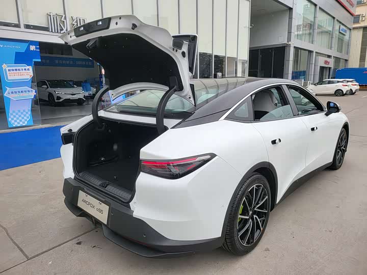 Фото 8 - BAIC Arcfox Alpha S5