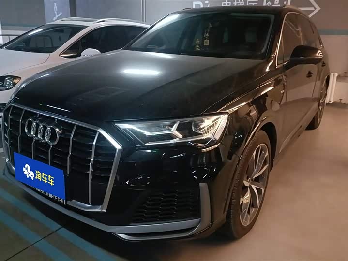 Фото 1 - Audi Q7