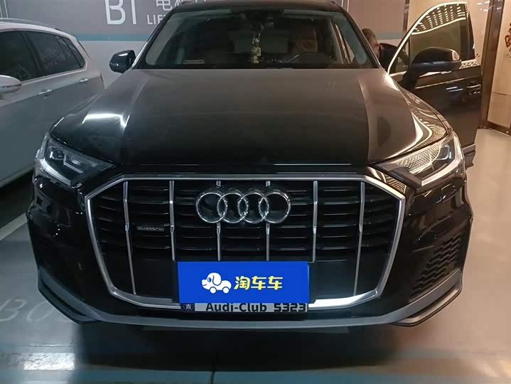 Фото 2 - Audi Q7